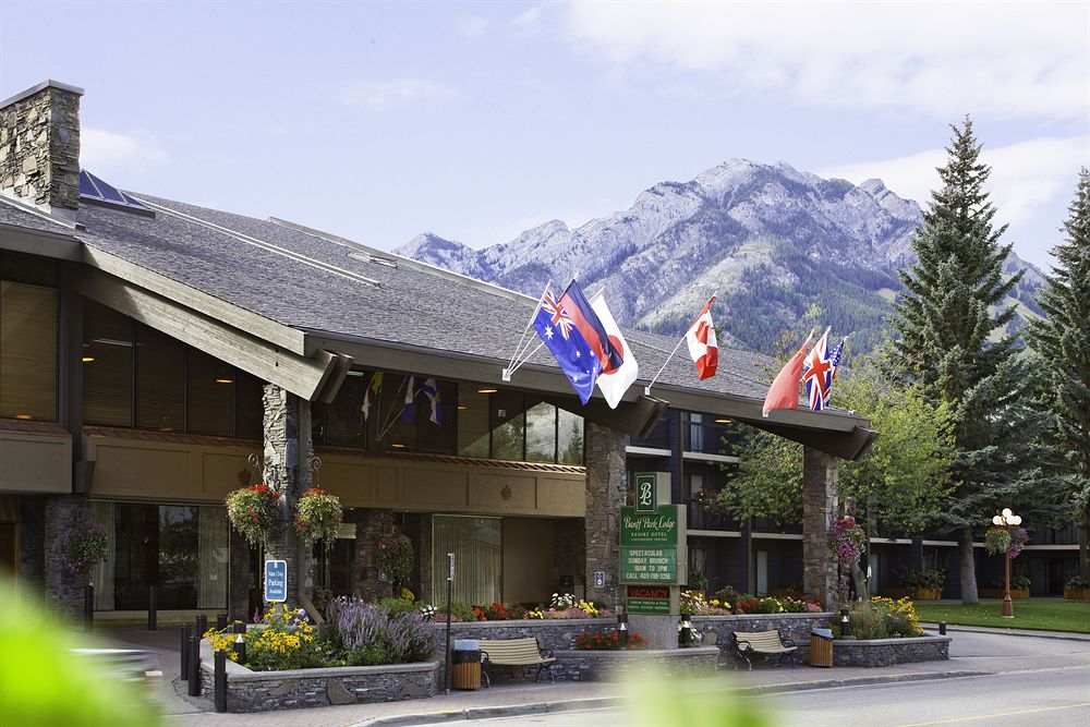 Banff Park Lodge image 1